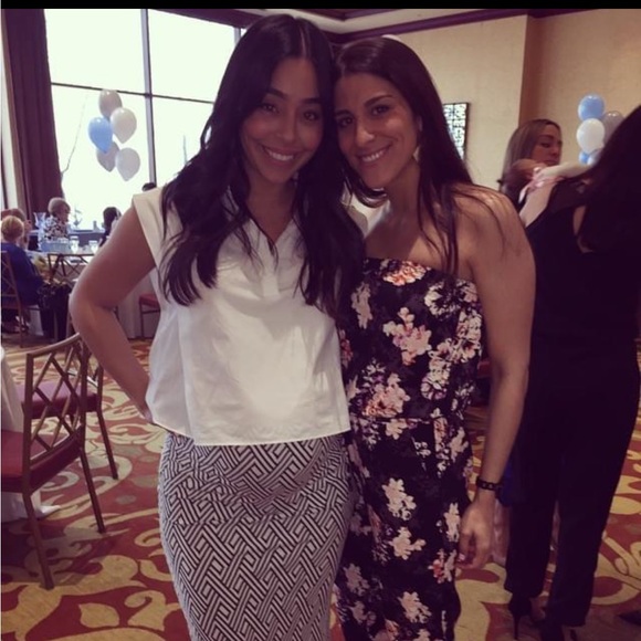 Dynamite Floral Romper - Picture 2 of 6